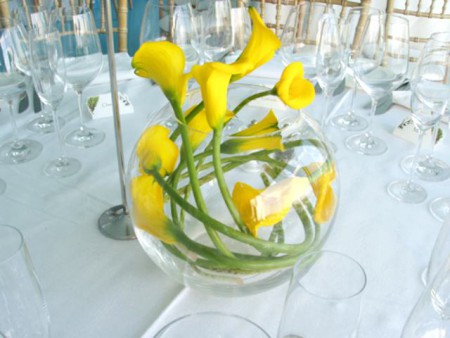 centro de mesa con alcatraz en pecera $180